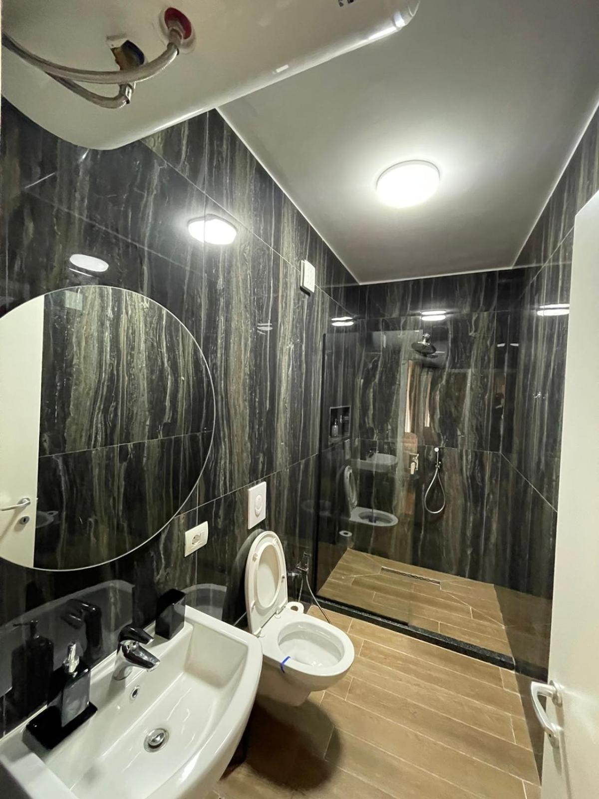 Your Apart Hotel Тирана Екстер'єр фото