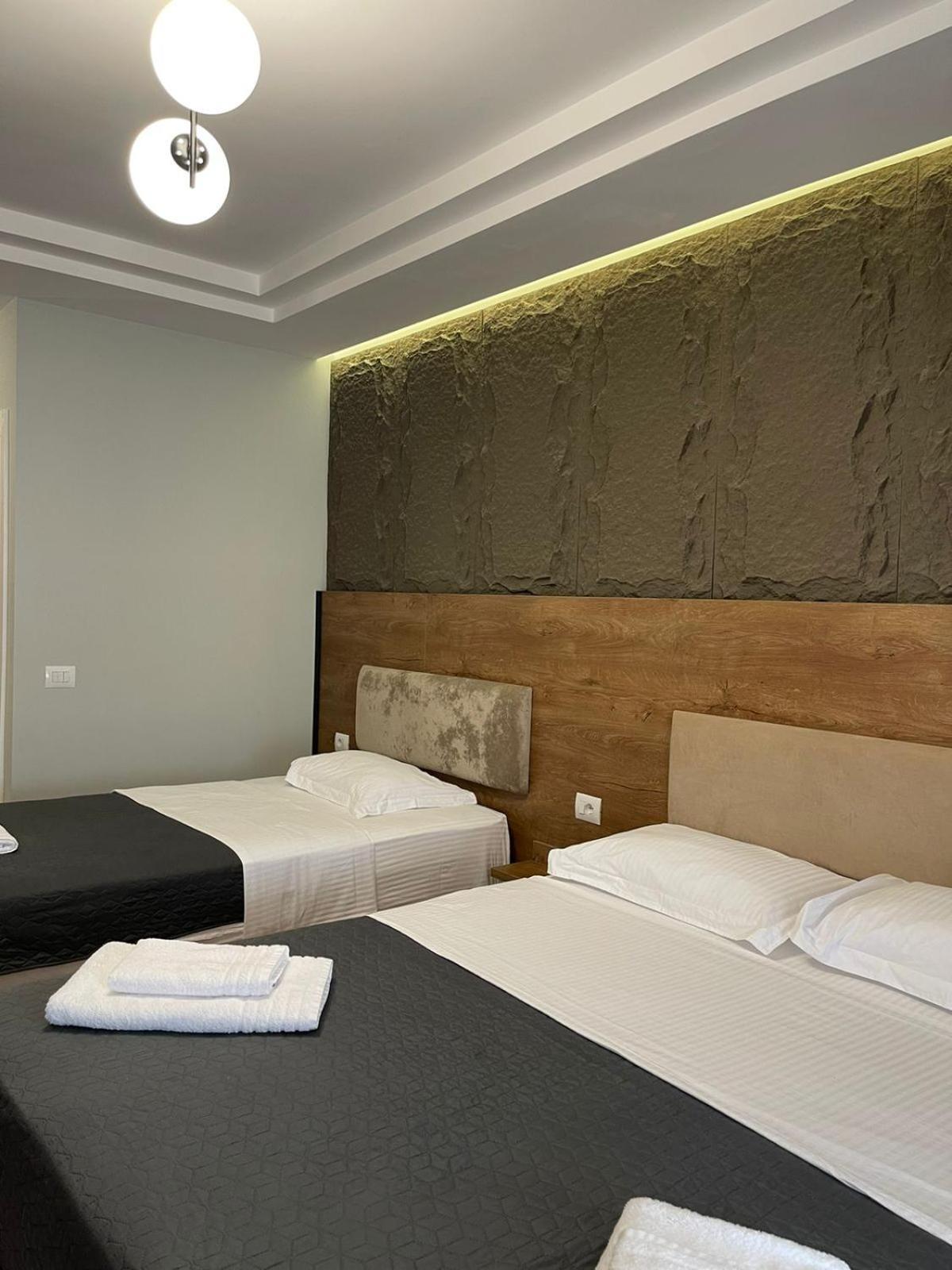 Your Apart Hotel Тирана Екстер'єр фото